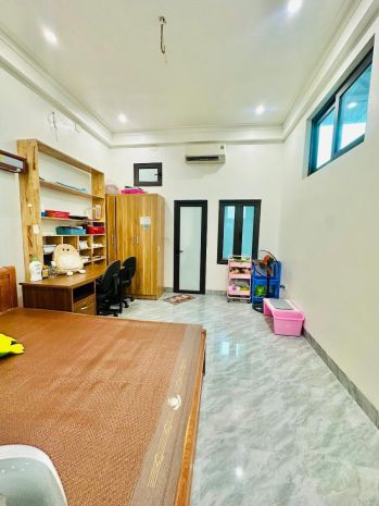 Bán nhà chân cầm, 45m2, 6 tầng, mặt tiền 8.5m, giá 34.5 tỉ, 7573357
