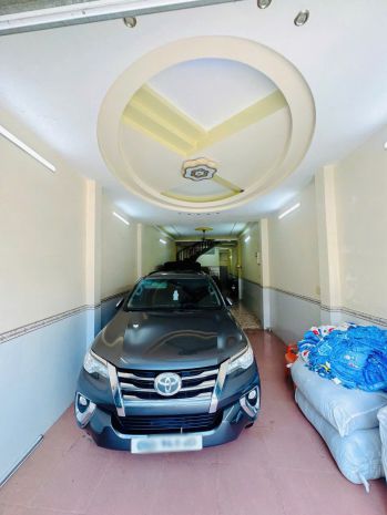 Nhà 4 tầng dt khủng,nở hậu mt ba đình p.10q.8 p. chánh 7575148
