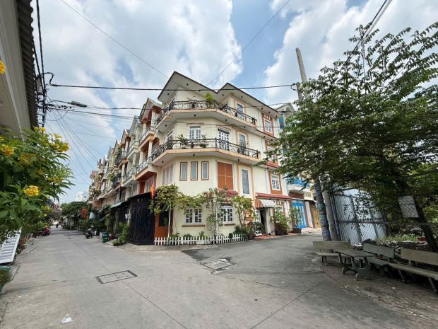 Nhà đẹp ngang 5.3m lô góc 2 mặt tiền vip tân chánh hiệp chỉ 7575278