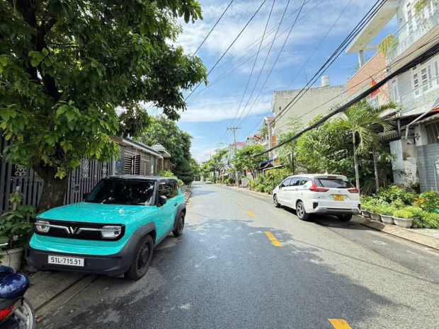 Đất mặt tiền giá rẻ hơn hẻm - trung mỹ tây  ngang khủng 7576069