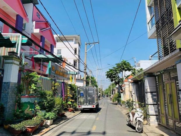 Đất mặt tiền giá rẻ hơn hẻm - trung mỹ tây  ngang khủng 7576071
