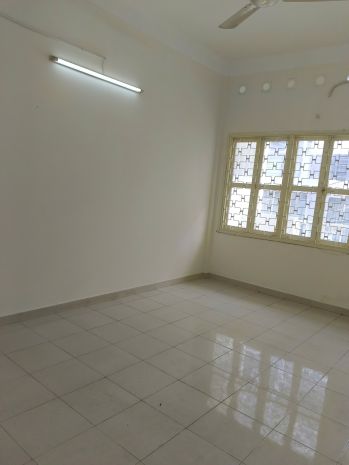 Cho thuê nhà nguyên căn gần chợ bà chiểu. 7576200