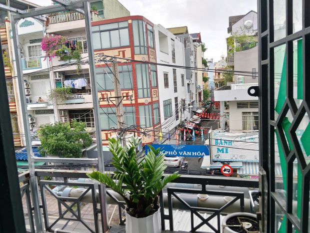 Cho thuê nguyên tâng 2 phong   37 vĩnh hội, quận 4 7577587