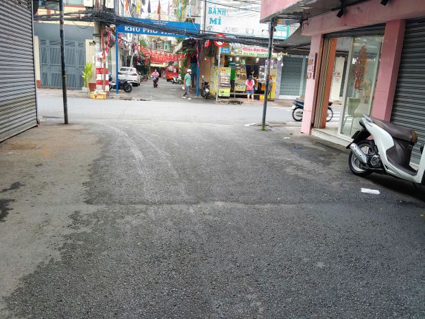 Cho thuê nguyên tâng 2 phong   37 vĩnh hội, quận 4 7577590