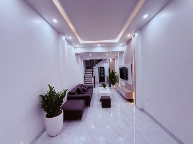 Nhà vị trí đẹp 604 đường ngọc thuỵ - long biên. 7577722
