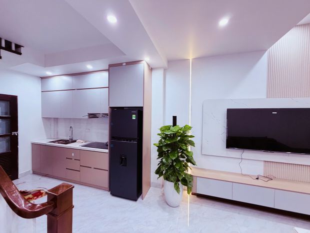 Nhà vị trí đẹp 604 đường ngọc thuỵ - long biên. 7577723