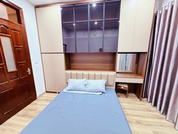 Nhà vị trí đẹp 604 đường ngọc thuỵ - long biên. 7577726