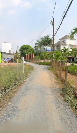 Cân ban 92m2 5x18 nha câp 4 đương hem xe hơi 7577852