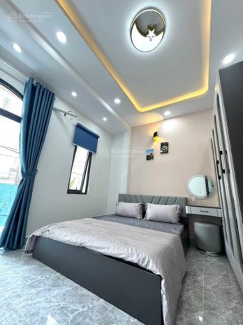Bay nhanh phố cự lộc, nhà dân xây, 2 thoáng, ngõ thông, 7579220