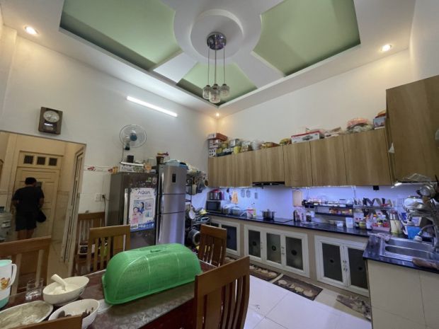 Bán nhà 2 tầng 200m²,shr thô cư,đường 2 ô tô thông,gần bigc 7579946