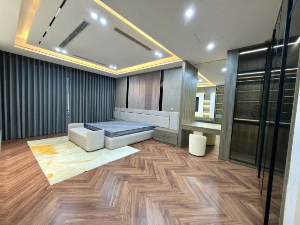 Siêu phẩm đàm quang trung  long biên-ga ra ôtô- thang máy 7580866
