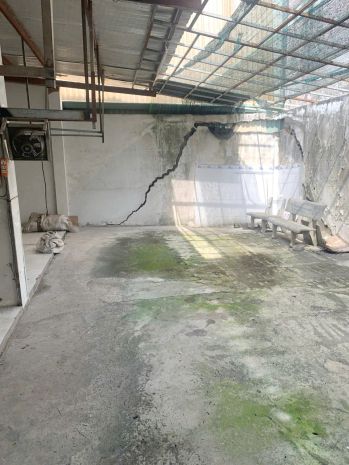 Cho thuê  nhà 2 tầng mặt tiền đường quốc lộ 50 xã bình 7581174