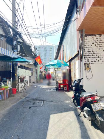 Nhà mới mặt tiền c2 ngay chợ phạm hùng bình hưng bình 7581186