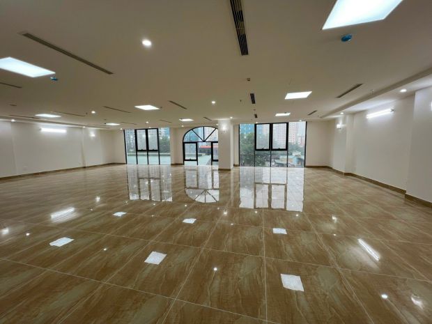 Bán tòa văn phòng mặt phố nguyễn văn huyên 400m2 11 tầng 7582080