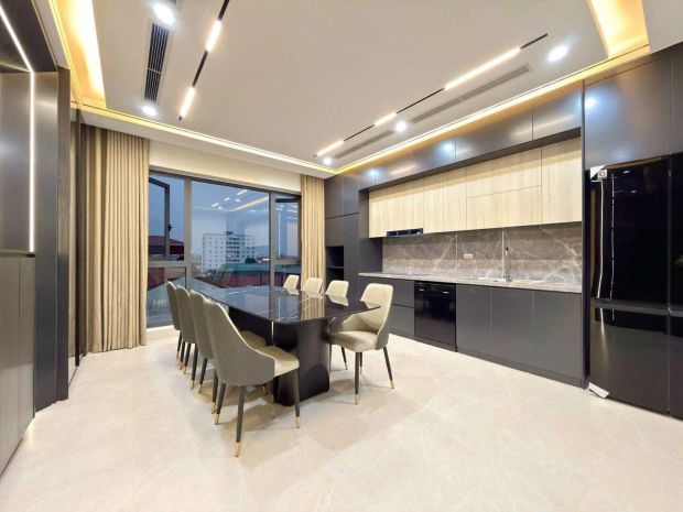 Hàng hiếm ngọc thuỵ - long biển- phân lô - 7 tầng thang 7582933