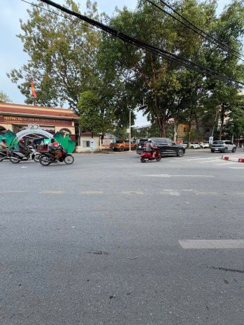 Cho thuê nhà mặt bằng ở thị trấn chúc sơn, chương mỹ, hà nội 7584609