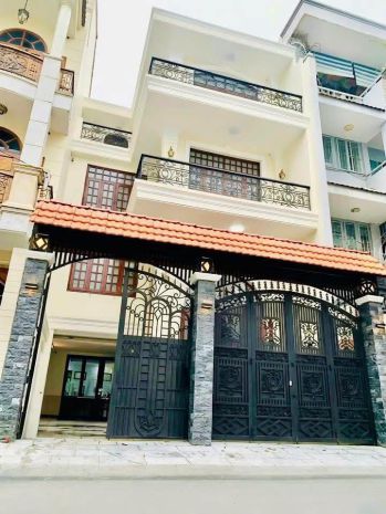 Mặt tiền tạ quang bửu ngang 8m siêu phẩm ngay công viên 7584670