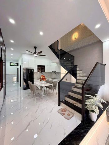 Chỉ 750 triệu sang tên  nhà lầu 140m² 4.5x31 ngay ubnd 7585435