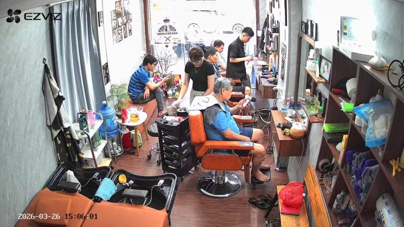 Sang nhượng tiệm tóc nam trần cung do gia đình có công việc 7586189