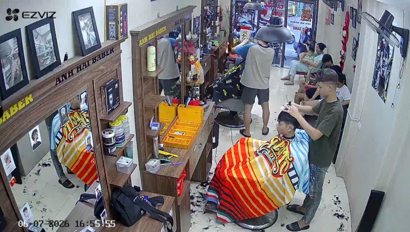 Sang nhượng tiệm tóc nam trần cung do gia đình có công việc 7586190