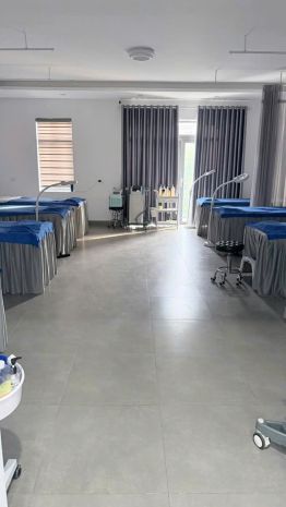 Giá tốt - chính chủ sang nhượng thẩm mỹ viện 4 tầng tại tp. 7586439