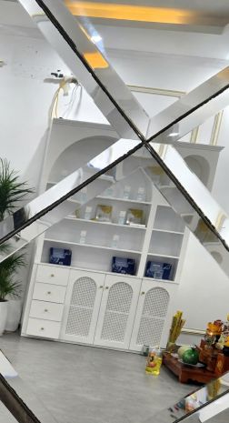 Giá tốt - chính chủ sang nhượng thẩm mỹ viện 4 tầng tại tp. 7586441