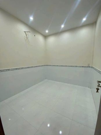 24. nhà trệt 2 phòng ngủ nhật tảo  giá 5 triệu 7587763