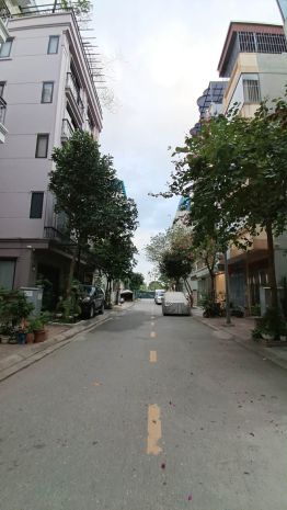 Bán đất việt hưng 135m2- mt 7m- ngõ thông, ô tô tránh -16.x 7590024