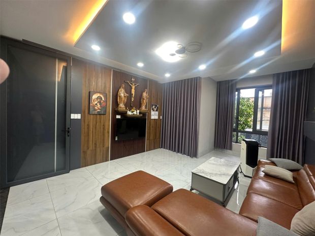 Xuân thới đông hóc môn trục nhưa 8m, 3tầng, 160m2, nhinht 6t 7590404