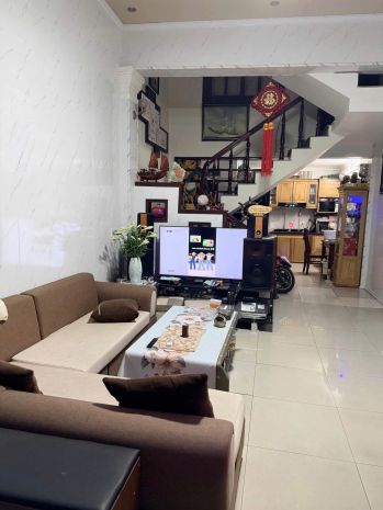 Nhà 3,5 tầng gần chợ hải tẹo  4 phòng ngủ  giá hợp lý cho 7591365