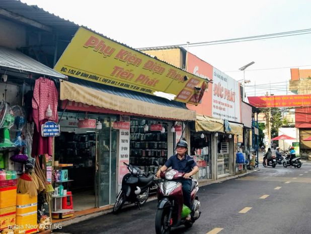 Sang nhượng quán phụ kiện điện thoại tại dĩ an, bd 7591452