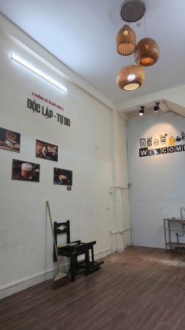 Cho thuê mặt bằng kinh doanh tầng 1 riêng biệt , mặt hồ 7591825