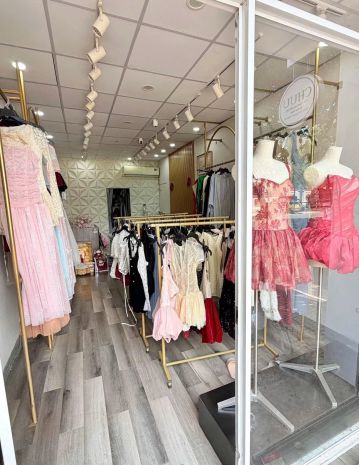 Sang gấp shop quần áo  vào bán ngay địa chỉ: số 388, đường 7591919