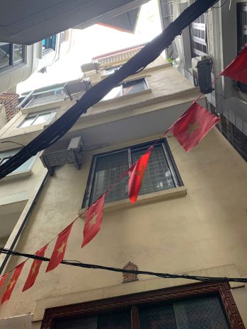 Mình đang cần bán nhà khung được xây chắc chắn lại từ năm 7595349
