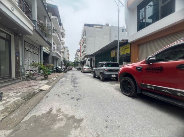 Bán nhà phân lô lai xá  6 tầng thang máy full nội thất  ô 7595721