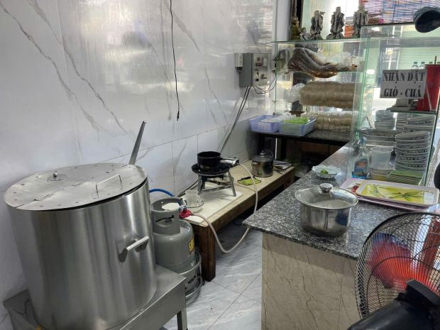Quân 12 , chốt nhanh, nhượng quán ăn mb dtsd : 9m x 20m , 7595769