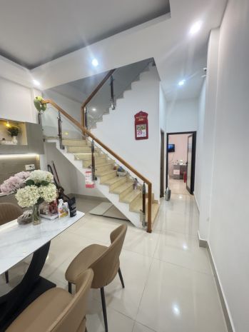 Kiệt thẳng thông 50m ra mt điện biên phủ, 66m2, 2 tầng 7596330