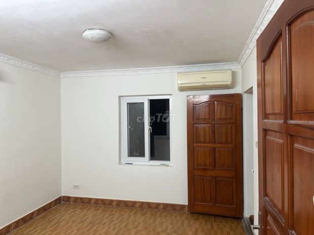 Chính chủ cho thuê căn hộ tầng 5 45m², tập thể trung tự, 7596518
