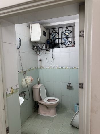 Chính chủ cho thuê căn hộ tầng 5 45m², tập thể trung tự, 7596521