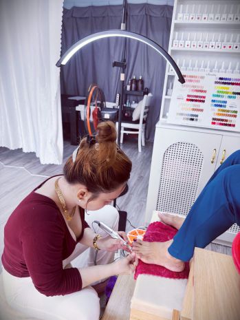 Sang tiệm nail..mi..gọi đầu..khu vực bình dương cũ giá sang 7596945