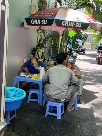 Sang gấp quán cơm trưa văn phòng  đang kinh doanh tốt 7597032