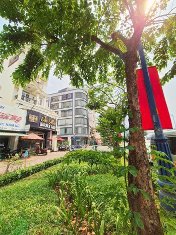 Ngộp bank nhà mt bến vân đồn quận 4 view sông đối diện 7597555