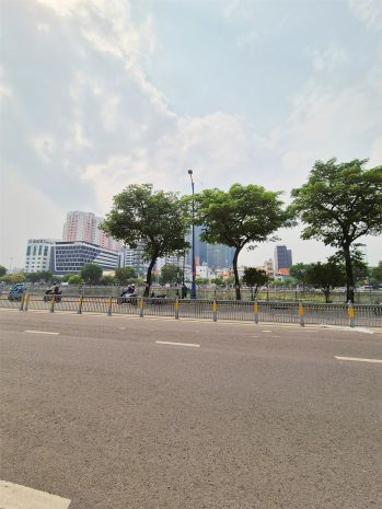 Ngộp bank nhà mt bến vân đồn quận 4 view sông đối diện 7597557
