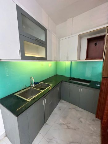 Nhà 2 tầng vị trí đẹp, hẻm thông 2mt hẻm hưng phú p8q8 cũ 7598420