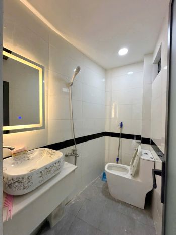 Nhà 2 tầng vị trí đẹp, hẻm thông 2mt hẻm hưng phú p8q8 cũ 7598421