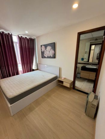Cho thuê căn hộ giai việt 85m2 tầng cao đường tạ quang bửu 7598471