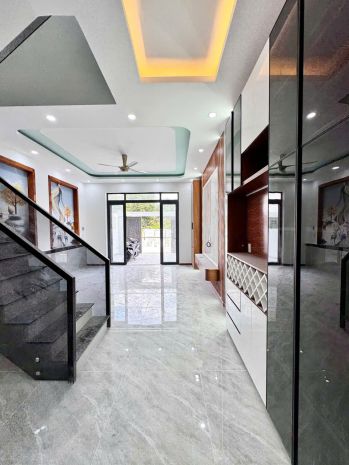 Bán nhà 2 tầng p.biên hòa,shr thổ cư,đường nhựa 2 ô tô,gần 7598489