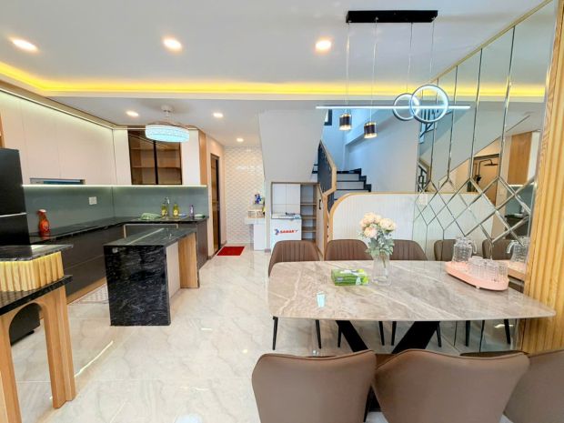 Bán siêu phẩm biệt thự phố 3 mặt tiền võ văn kiệt 4 tầng 7599977