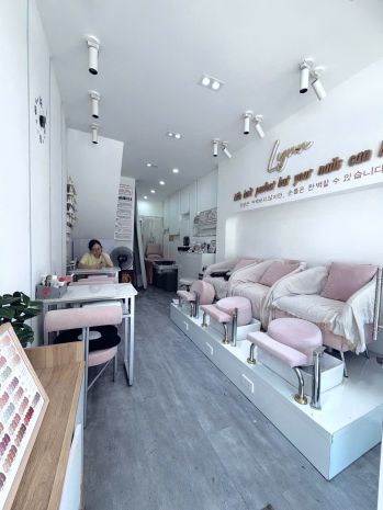 Sang nhượng tiệm nail  vị trí đẹp đường lê duẩn , phường 7600054