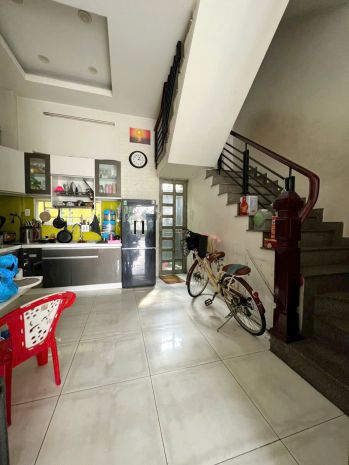 Nhà 4 tầng nở hậu l mặt tiền view bờ kè lò gốm p12q6. giá: 7600502